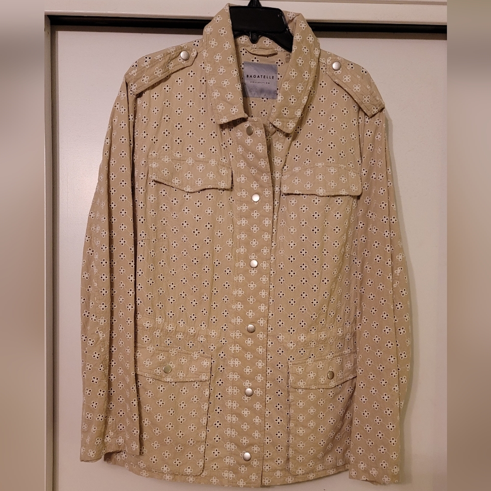 Womens light weight jacket